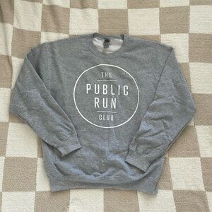 Gray graphic crewneck sweatshirt